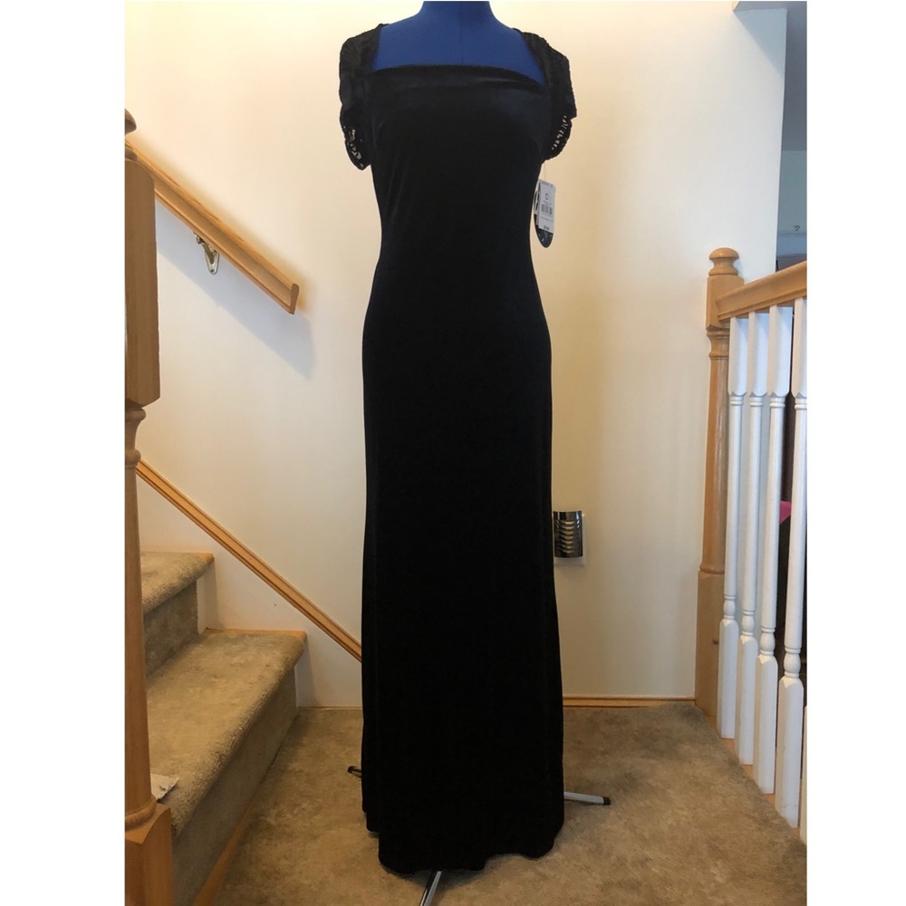 NWT elegant black velvet long dress